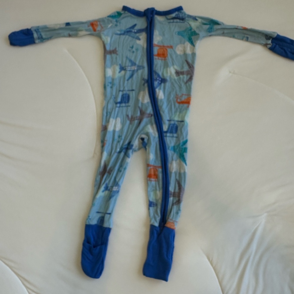 Little sleepies airplanes 6-12 month